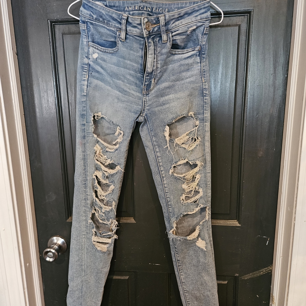 American Eagle Outfitters Light Blue Distressed Skinny Jeans Rd0